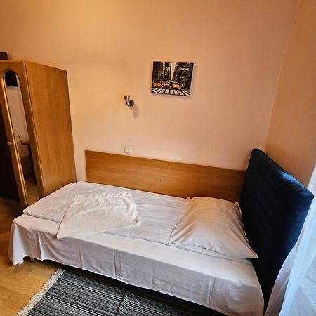 Hotel Haga Çestohova Dış mekan fotoğraf