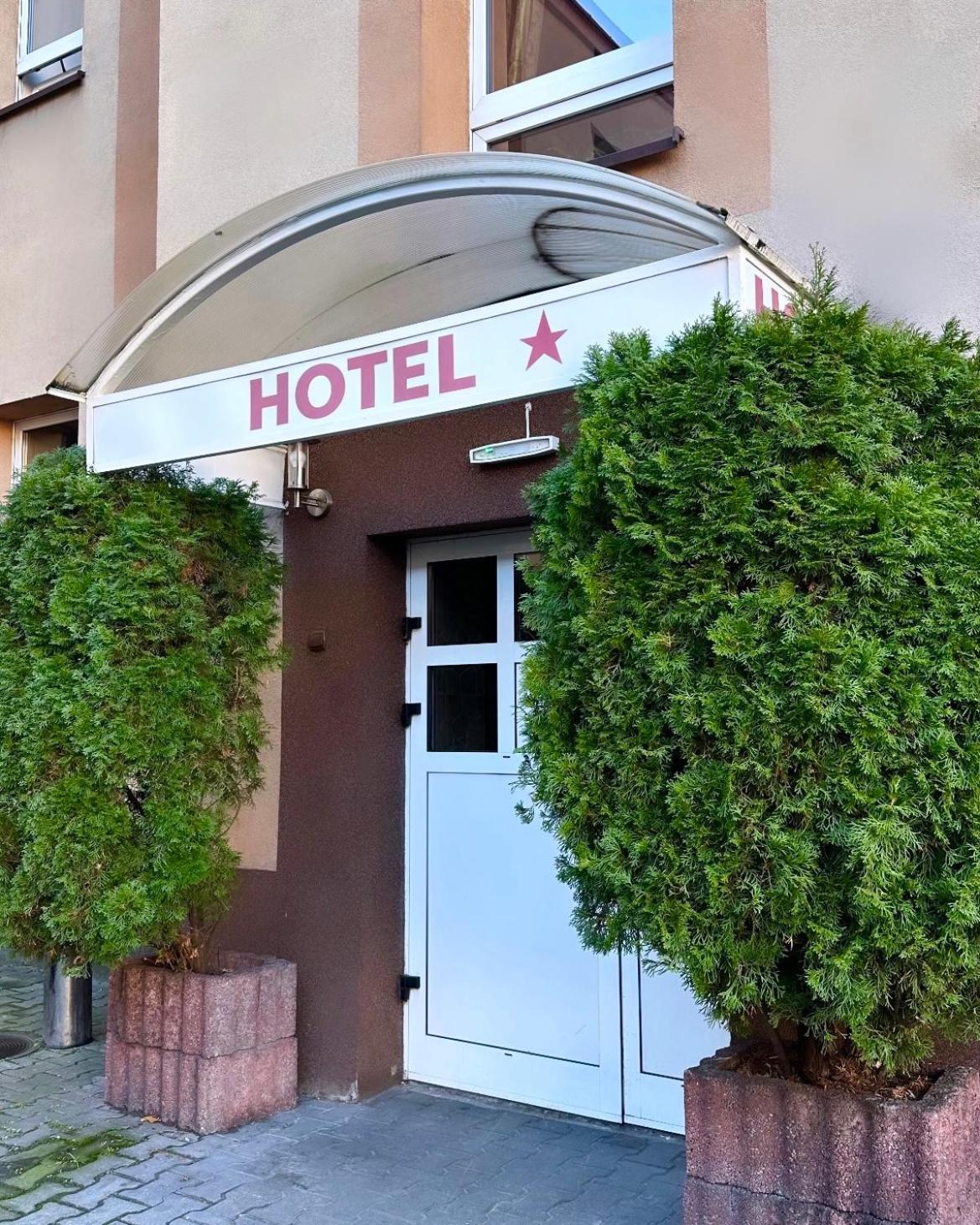 Hotel Haga Çestohova Dış mekan fotoğraf